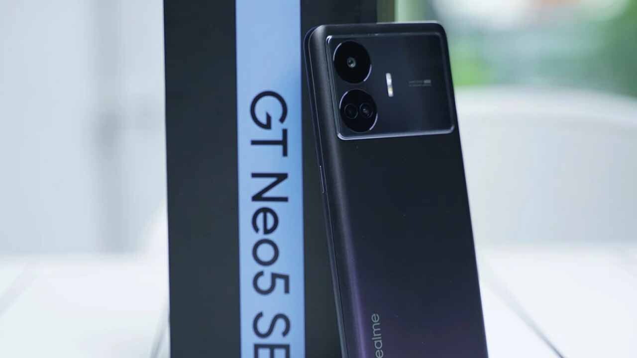 Realme GT Neo5 SE Android 14'e Güncellendi 24 Realme GT Neo5 SE Android 14'e Güncellendi