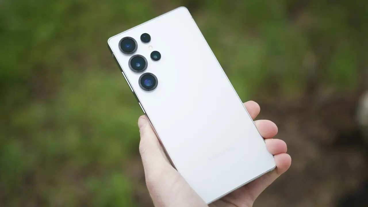Galaxy S25 İçin One UI 8.5 Kararlı Güncellemesi Ne Zaman Geliyor? 14 Galaxy S25 İçin One UI 8.5 Kararlı Güncellemesi Ne Zaman Geliyor?