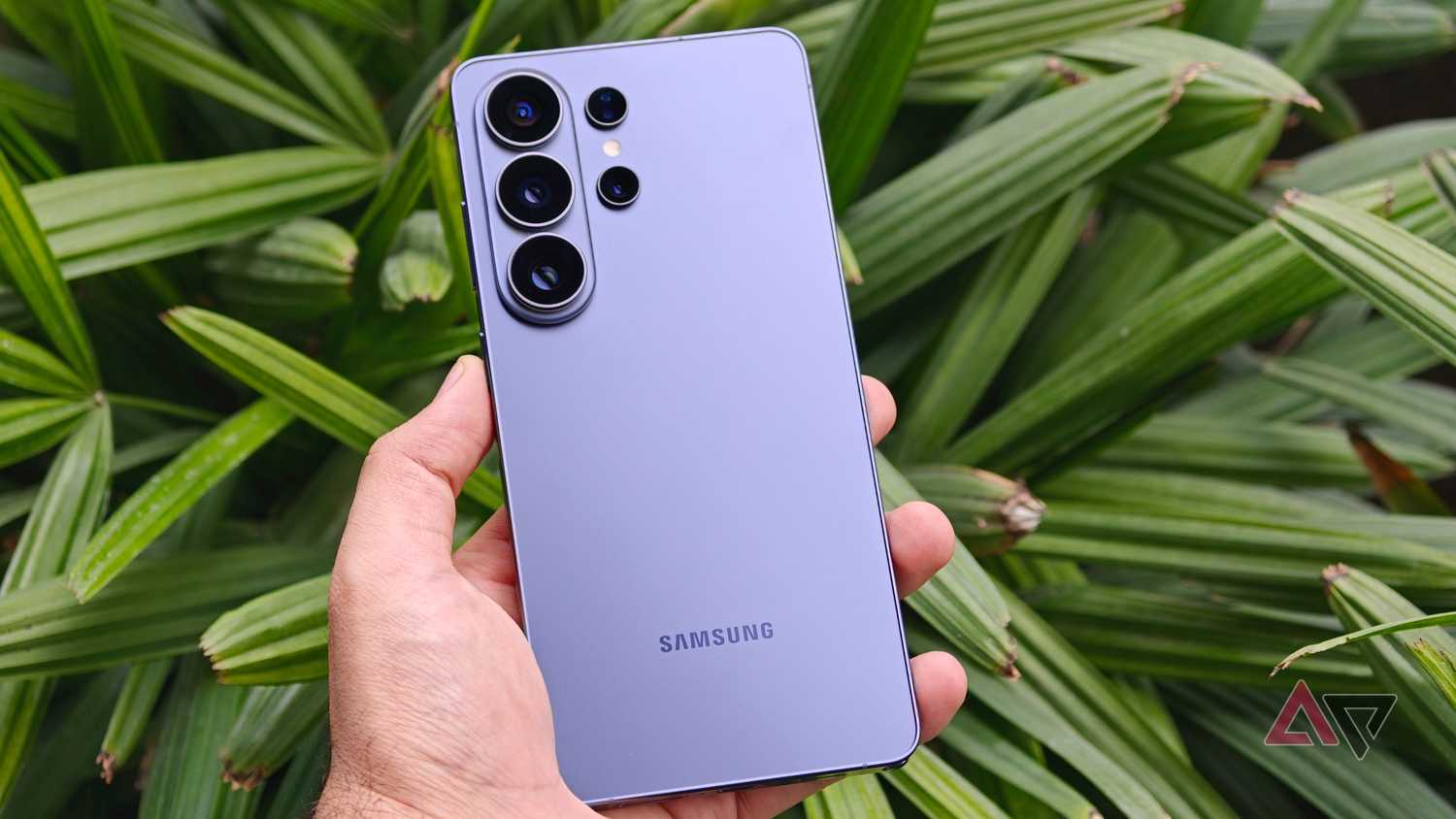 Samsung Galaxy S27 Ultra'nın Tasarımı iPhone'a Daha Yakın Olabilir 8 Samsung Galaxy S27 Ultra'nın Tasarımı iPhone'a Daha Yakın Olabilir