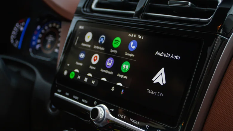 Google Asistan Dönemi Sona Erdi: Android Auto’da Gemini İle Yeni Bir Başlangıç 33 Google Asistan Dönemi Sona Erdi: Android Auto’da Gemini İle Yeni Bir Başlangıç